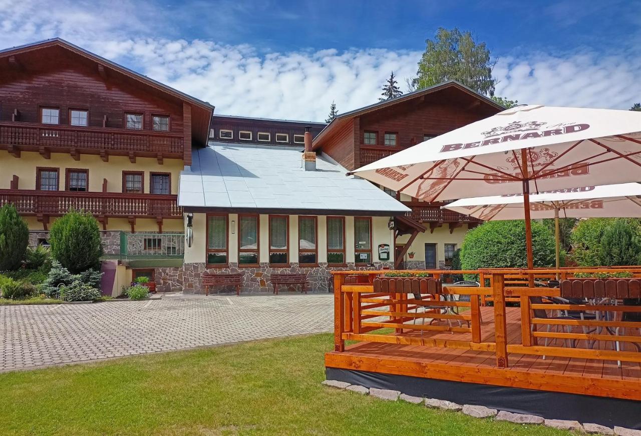 Rodinny "Hotel U Mustku" Desná Екстериор снимка