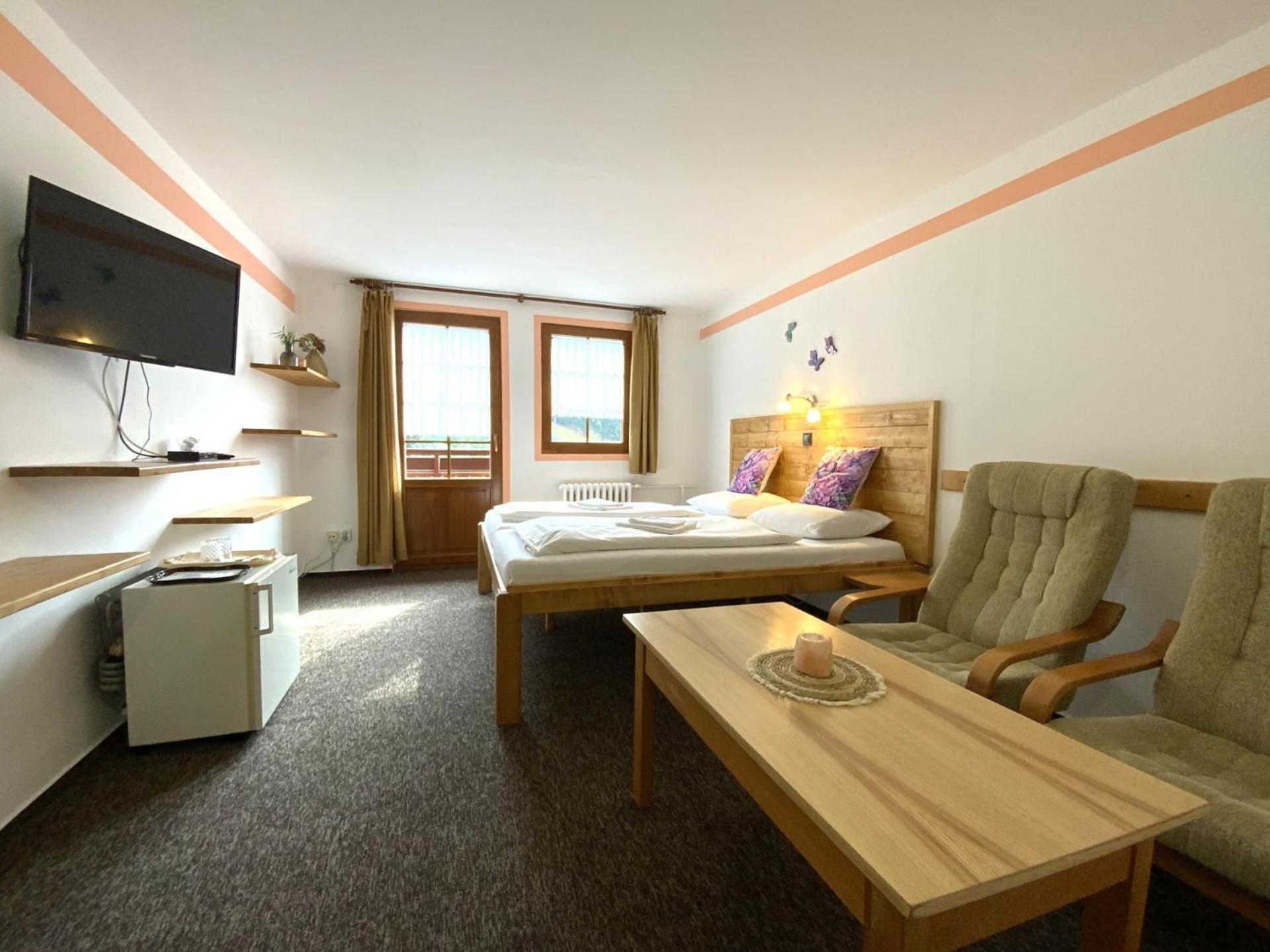 Rodinny "Hotel U Mustku" Desná Екстериор снимка