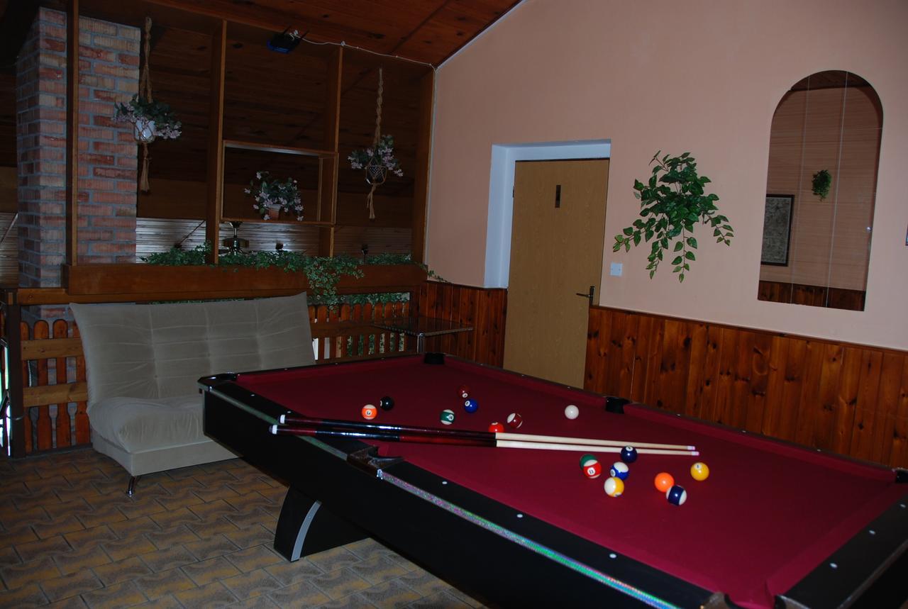 Rodinny "Hotel U Mustku" Desná Екстериор снимка